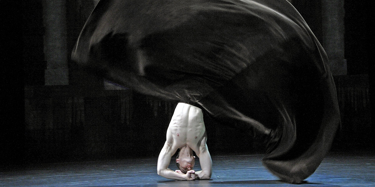 Paul White dances Meryl Tankard's The Oracle. Photo: Regis Lansac
