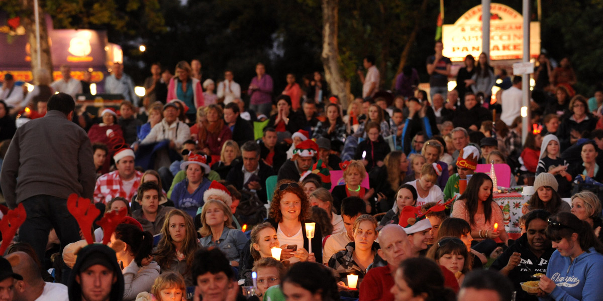 Thousands are experted to flock to Elder Park on Sunday for an evening of carols.