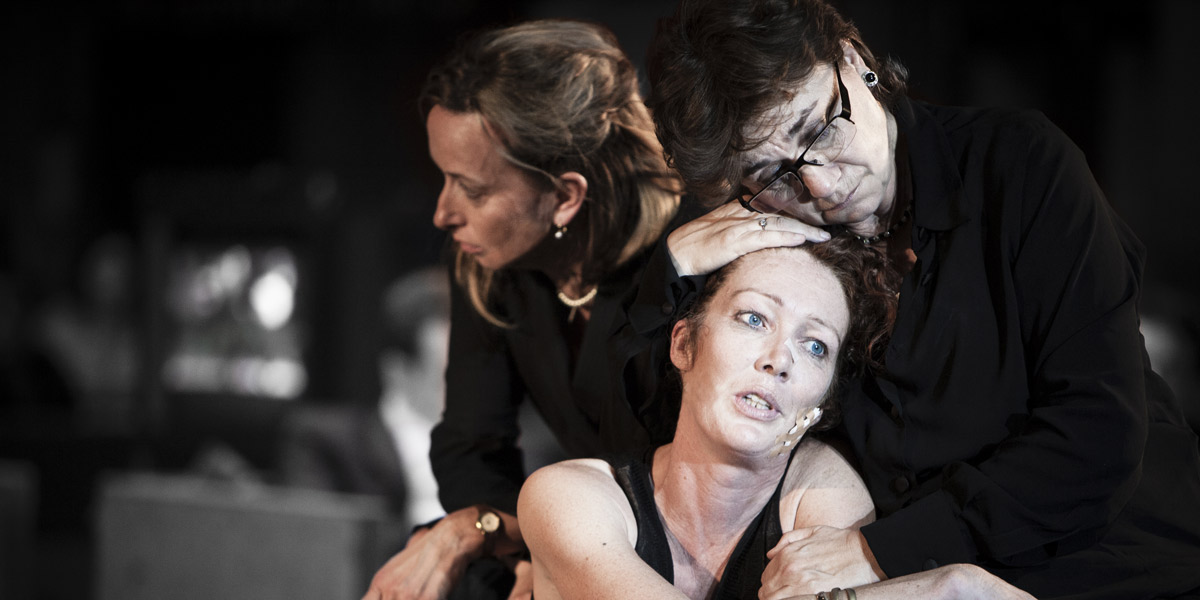 Marieke Heebink, Chris Nietvelt and Frieda Pittoors in Roman Tragedies. Photo: Jan Versweyveld