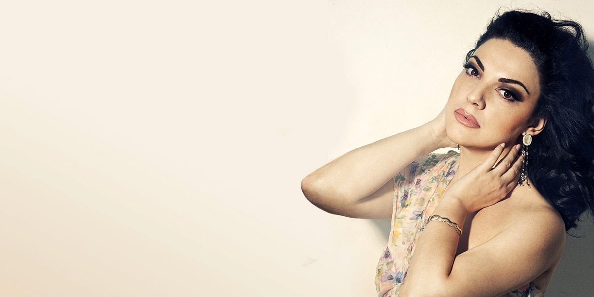 Thumbnail for Soprano dumped over homophobic insults