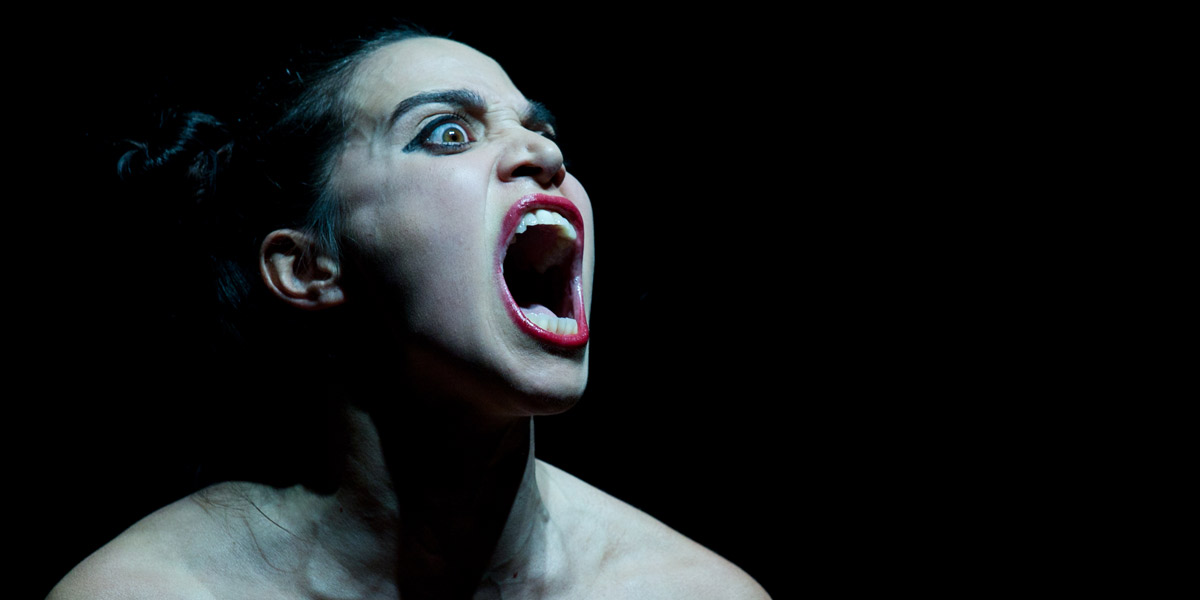 Thumbnail for La Merda is a riveting solo performance