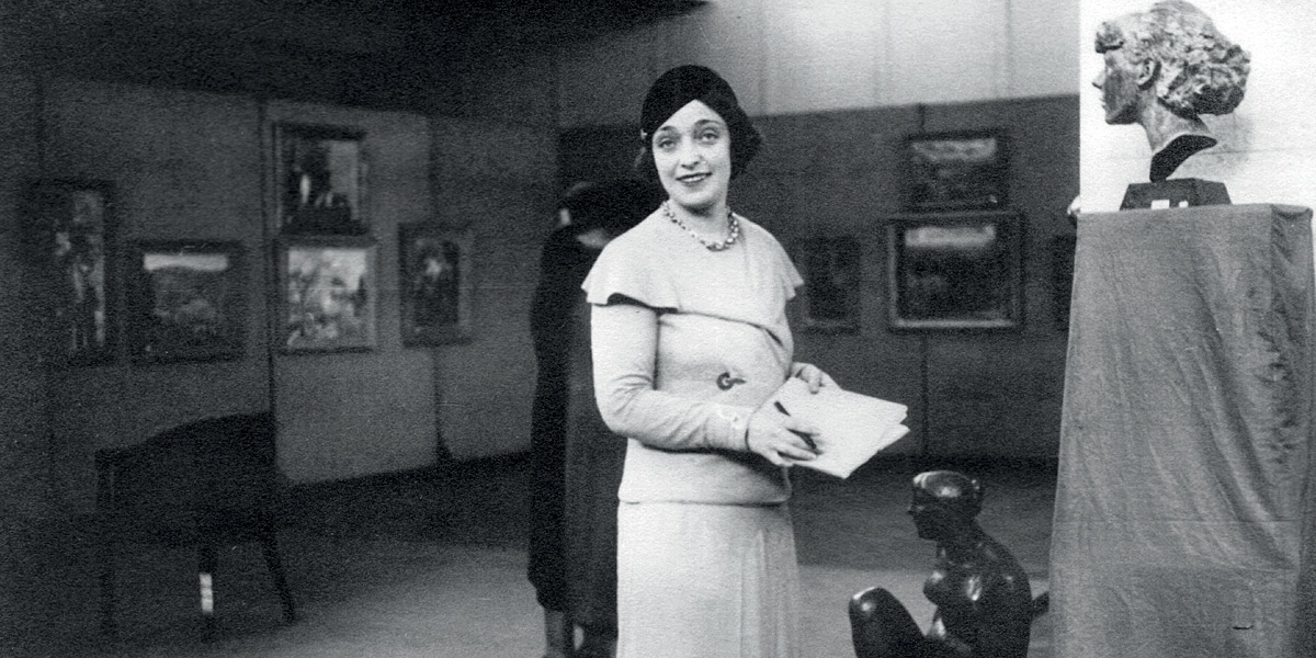 Clarice Zander at the exhibition of British Contemporary Art, Sydney, 1933. Photo: National Art Archive, Art Gallery of NSW