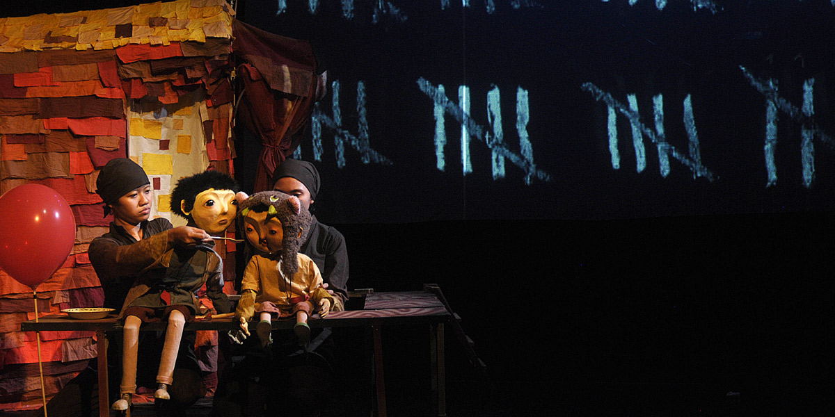 Thumbnail for OzAsia show sheds light on dark history