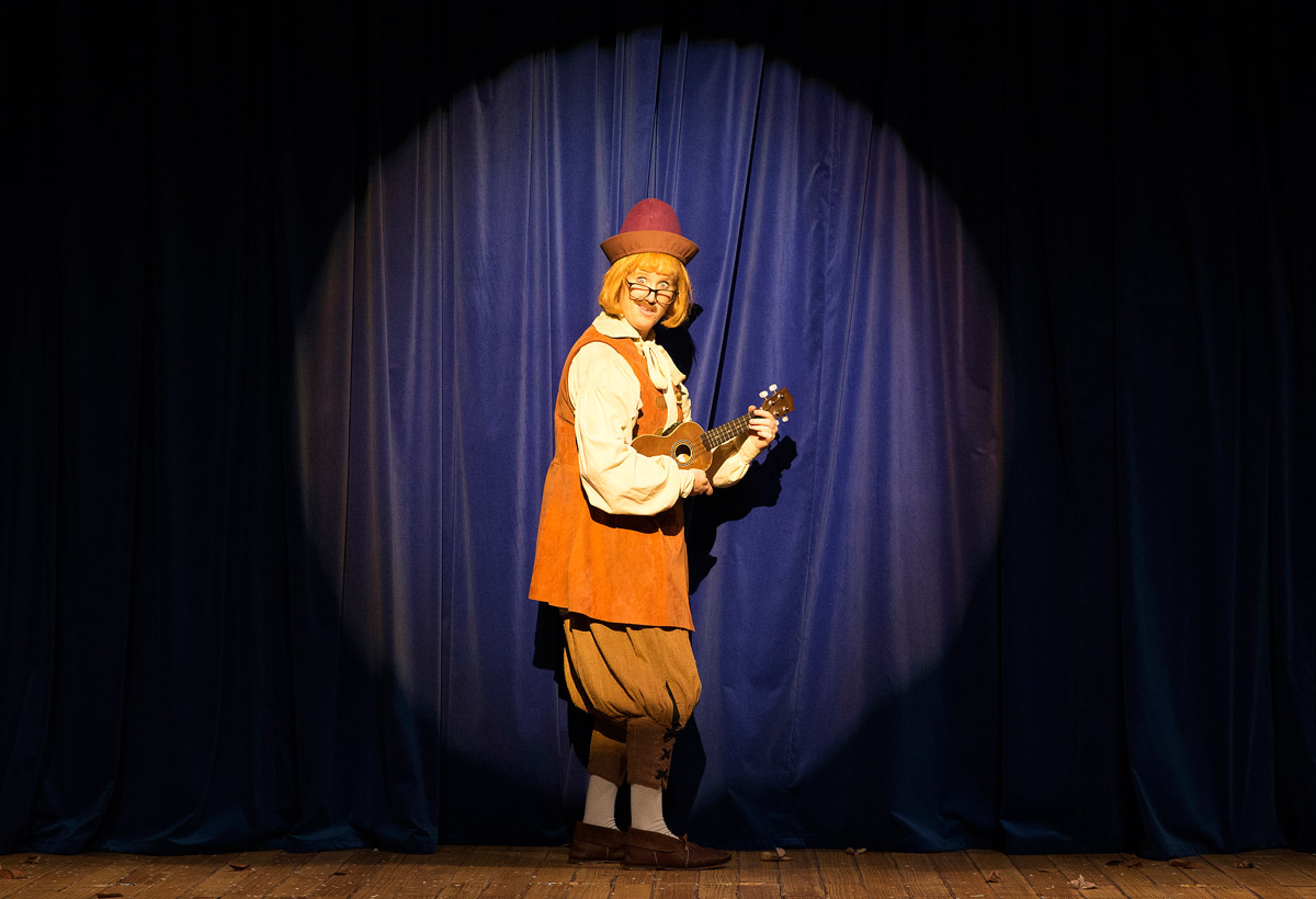 Lori Bell in The Popular Mechanicals. Photo: Shane Reid