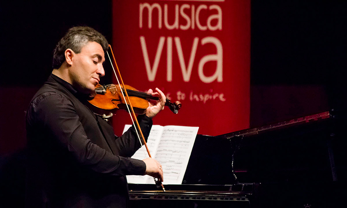 Thumbnail for An astonishing display of violin virtuosity