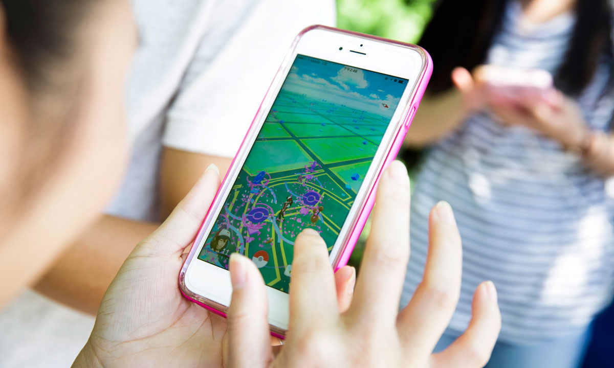 Gamers are rediscovering their cities with Pokemon Go. Photo: EPA