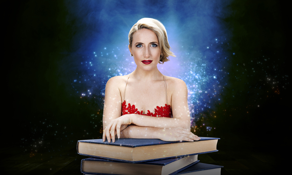 Elise McCann stars in Dahlesque at the Adelaide Cabaret Festival. Photo: Harvey House Productions