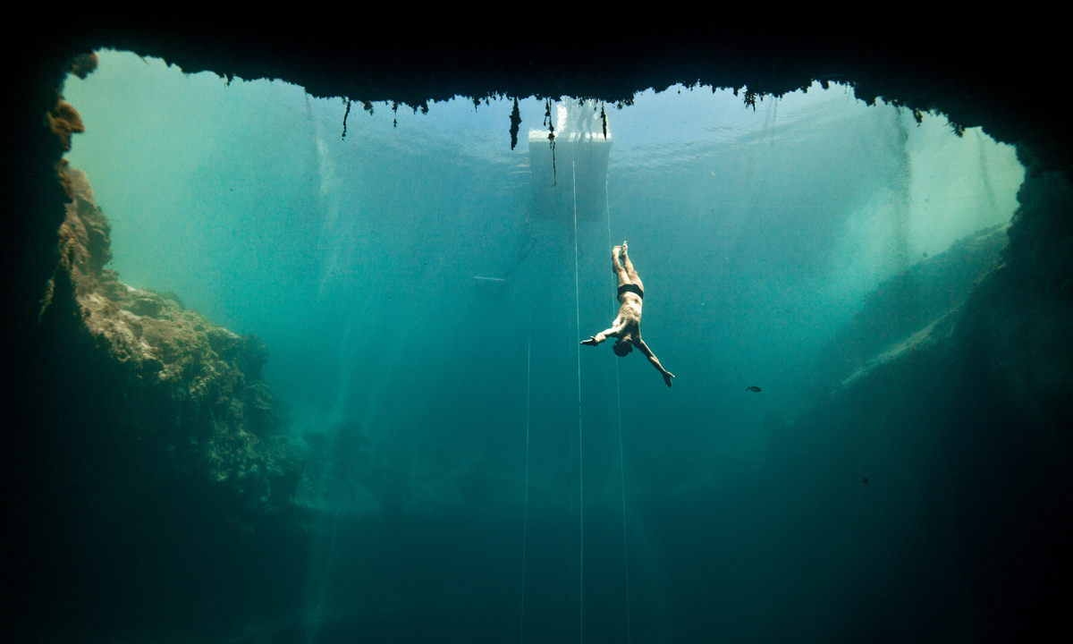 Free diving in the Bahamas - from Dolphin Man.