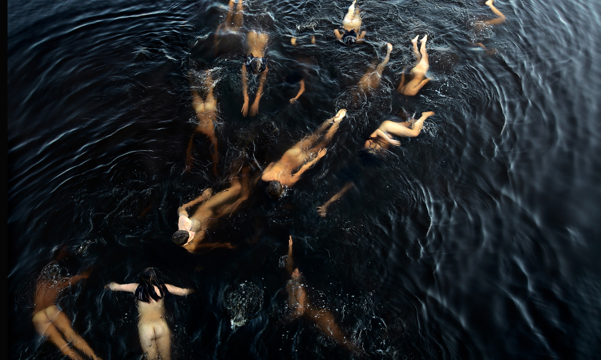 Tamara Dean's Shoaling (see full image and caption below).