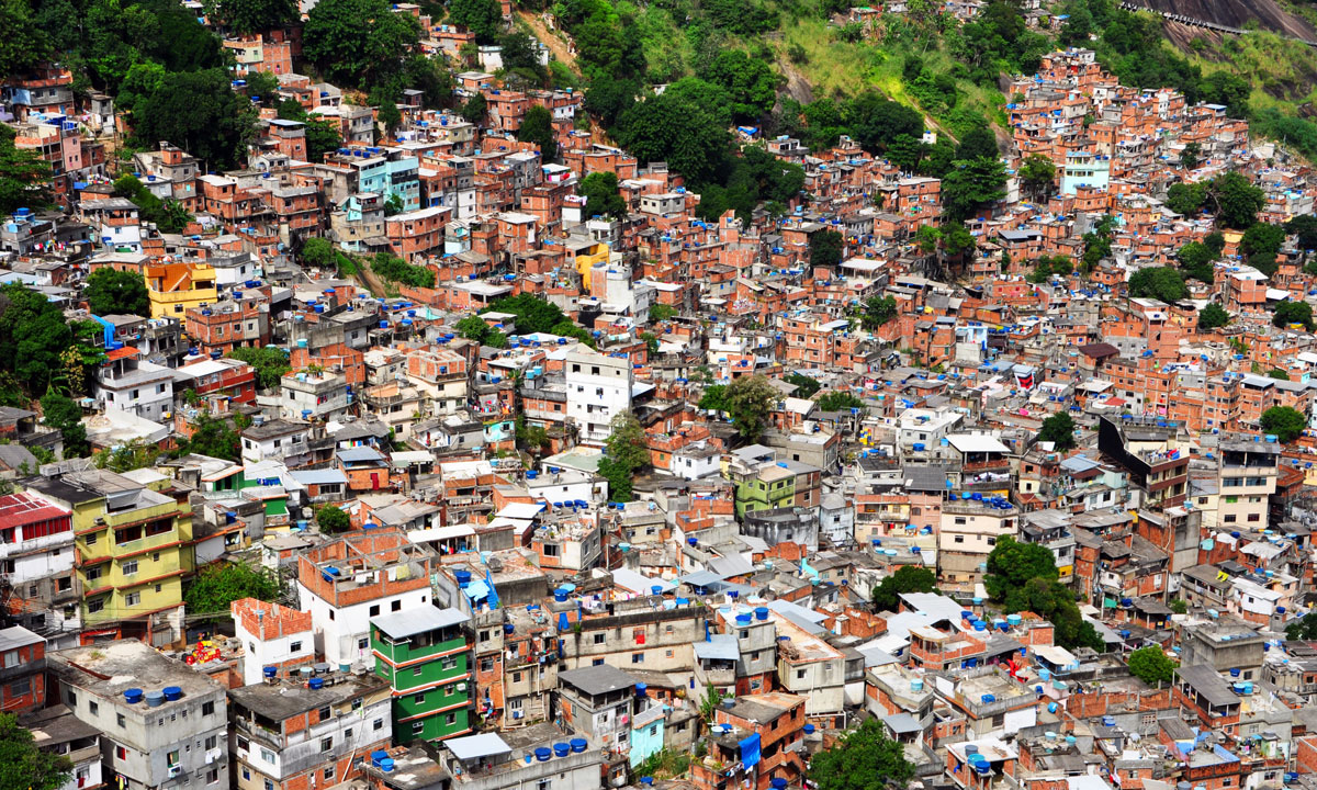 Inside Rocinha favela, Rio de Janeiro. Photo: chensiyuan / Wikimedia Commons