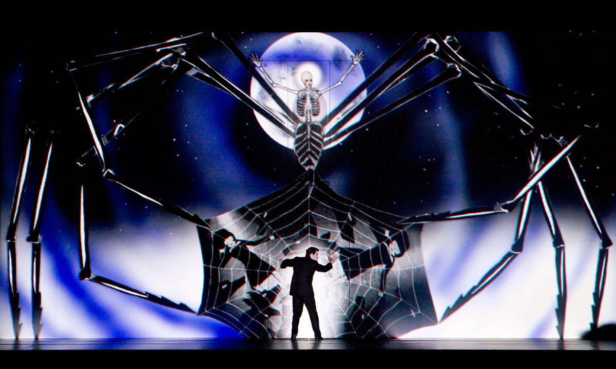 Komische Oper Berlin's The Magic Flute. Photo: Iko Freese