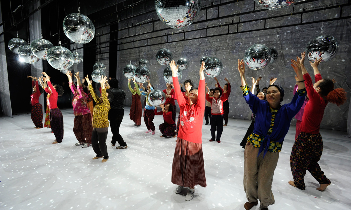 Dancing Grandmothers. Photo: Young Mo Choe