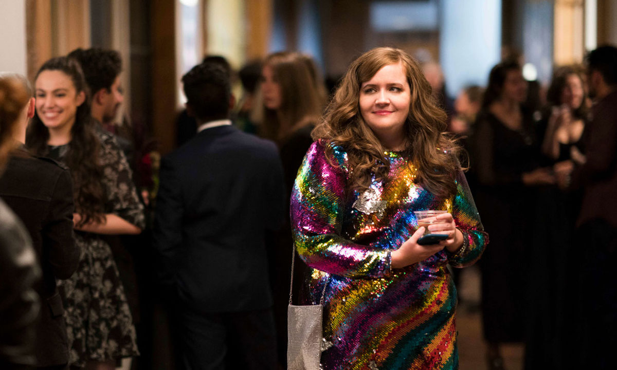 Annie (played by Aidy Bryant) makes bolder clothing choices as Shrill progresses.