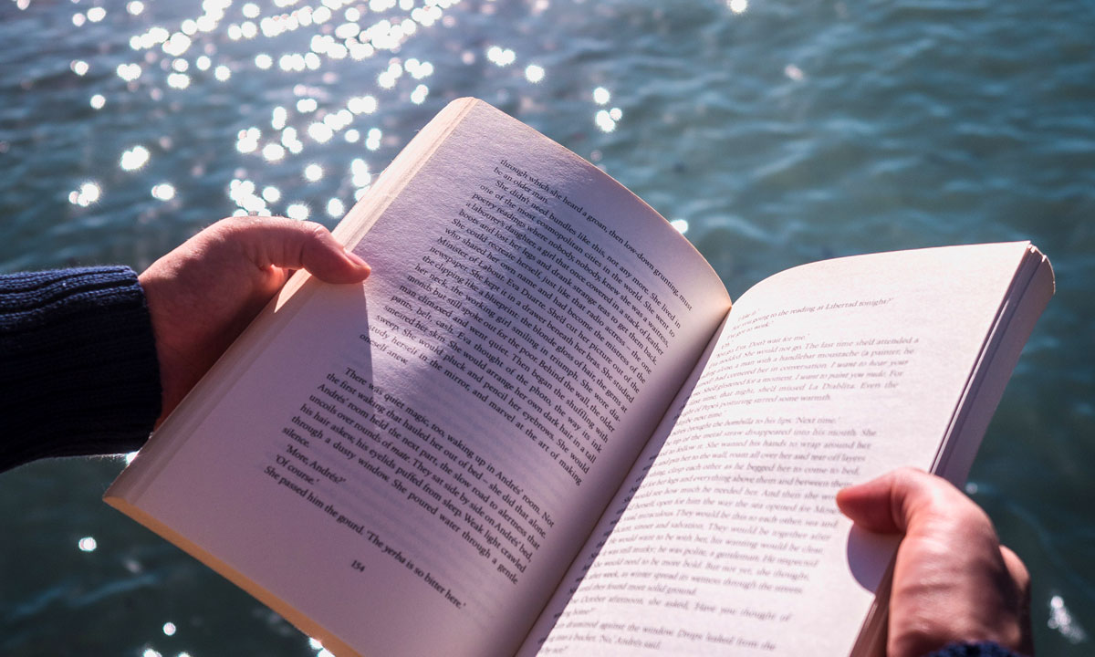 Thumbnail for When did you last lose yourself in a book?