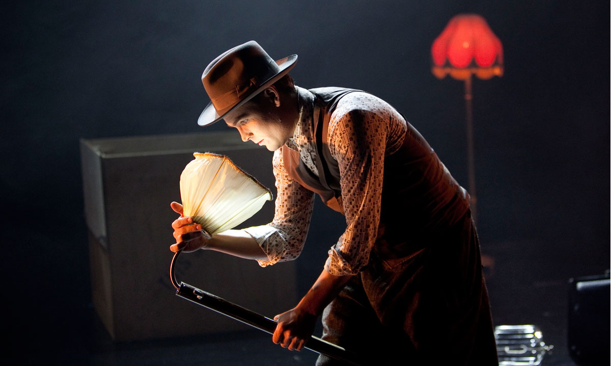 Thumbnail for Fringe review: Charlie Caper – Magical
