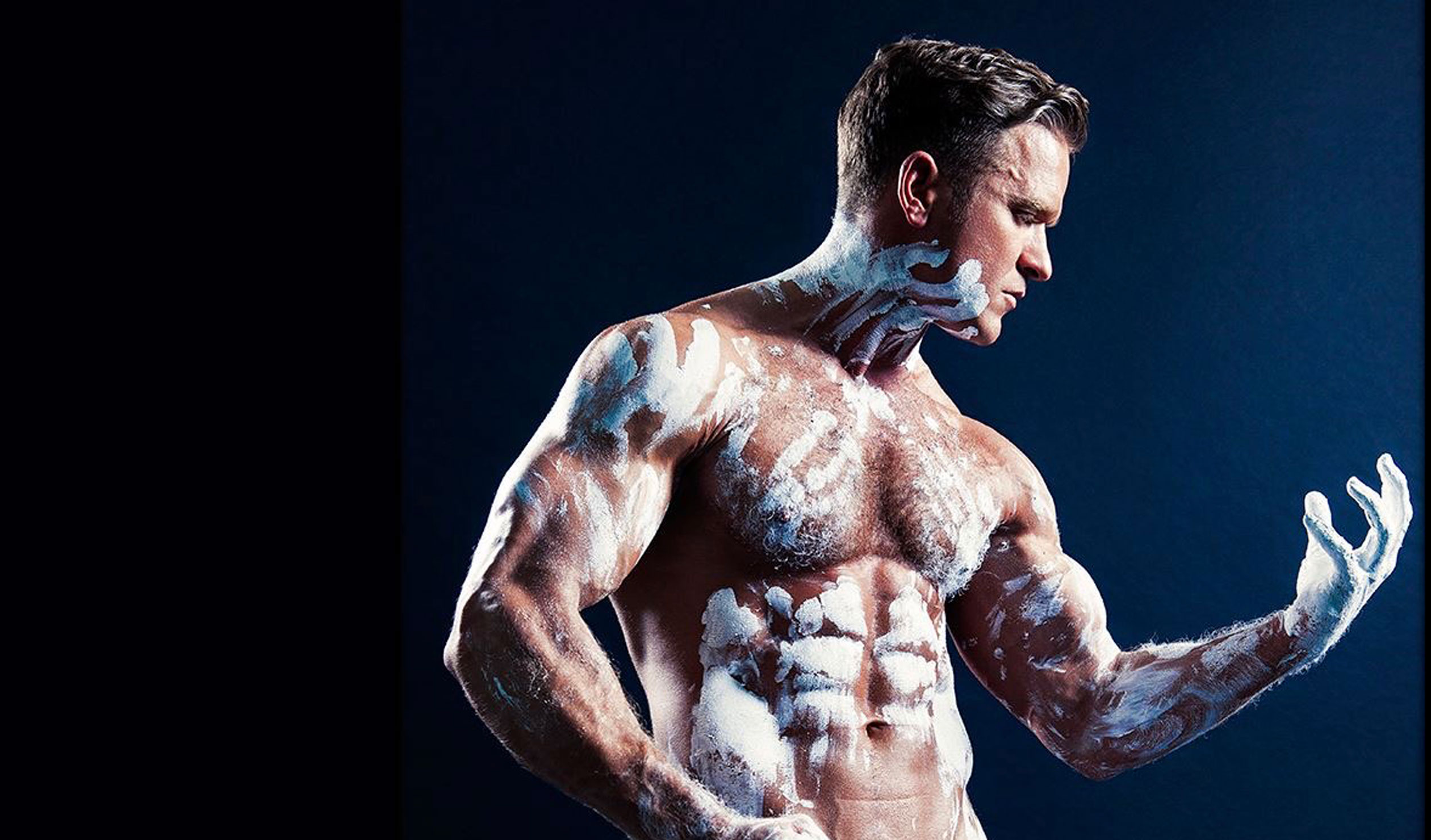'The Naked Artist' Brent Ray Fraser – watching him in action induces a strange roller-coaster of emotions. Photo: Dark Cell Photography