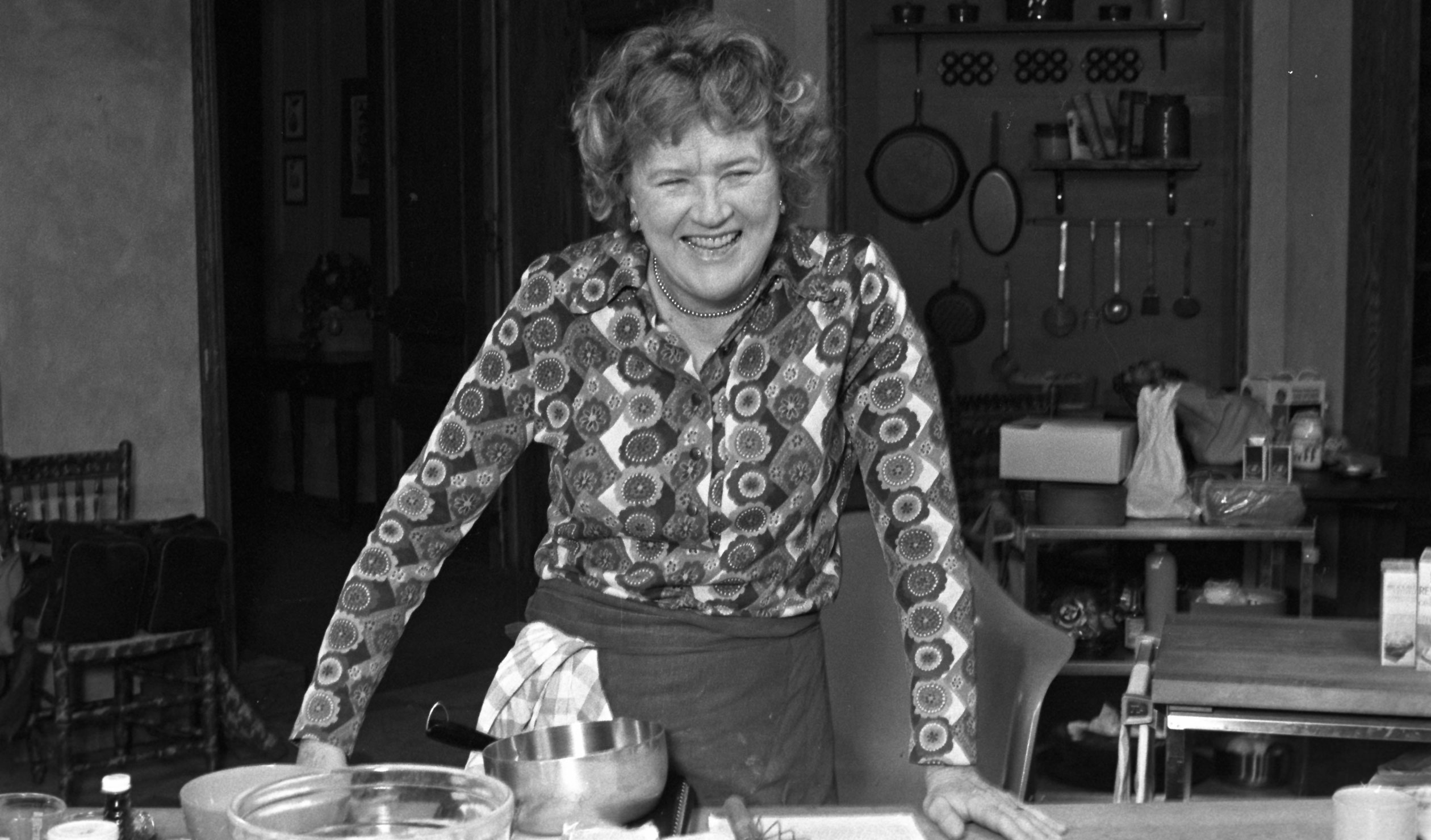 Julia Child on the set of her cooking show 'The French Chef' in 1972. Photo: Fairchild Archive/Penske Media/Shutterstock