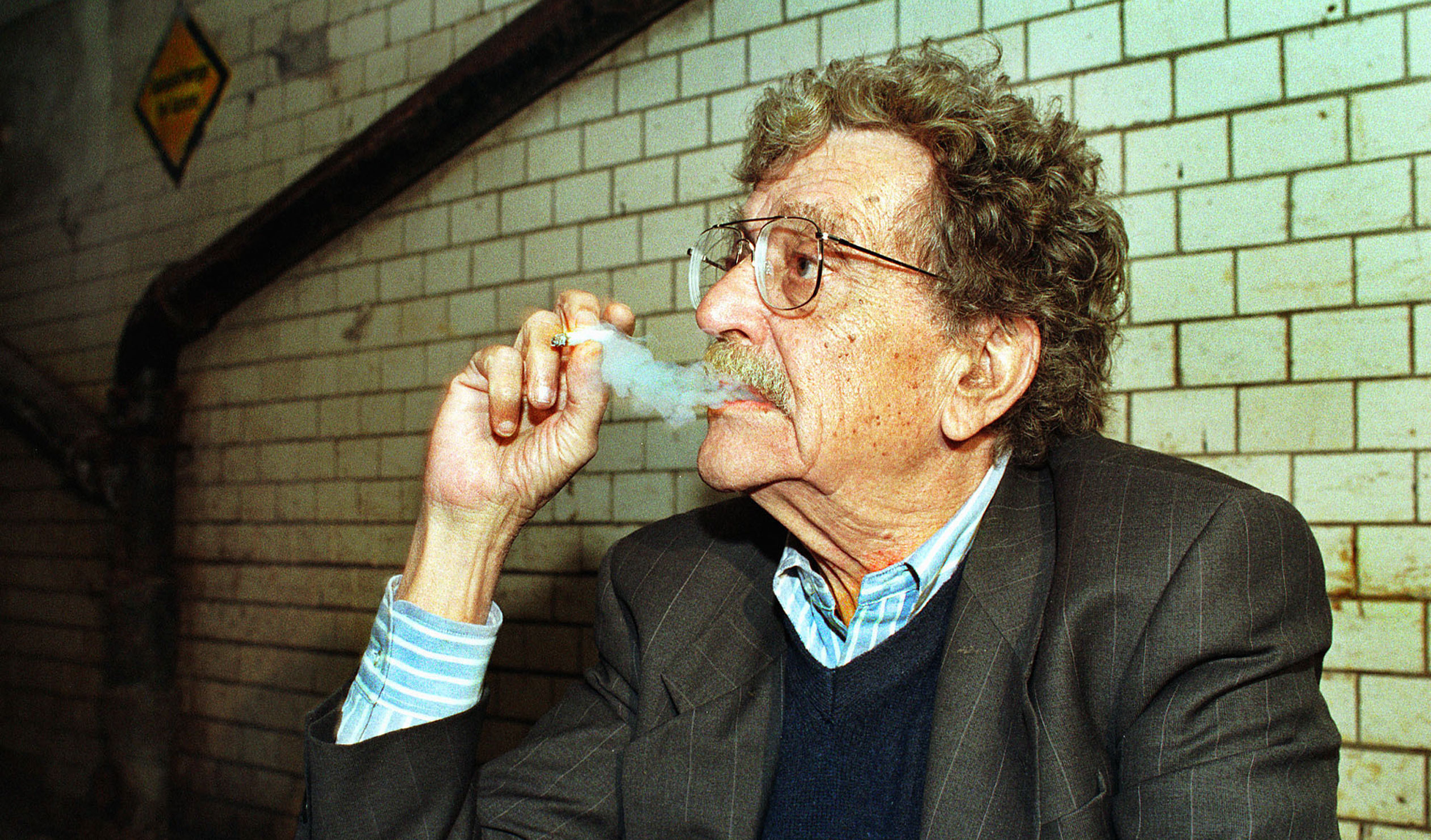Kurt Vonnegut, photographed during a 1998 visit to a former air-raid shelter where he went during the World War II bomb attack on Dresden as a prisoner of war. Photo: Matthias Rietschel / AP