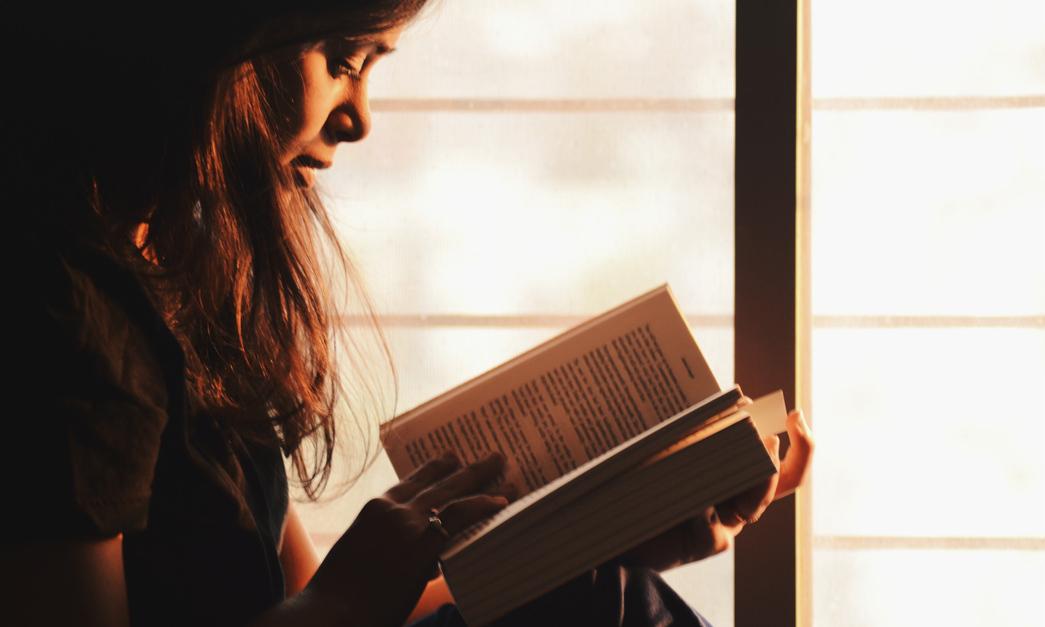 Reading can help us understand the inner lives of others. Photo: Rahul Shah / Pexels