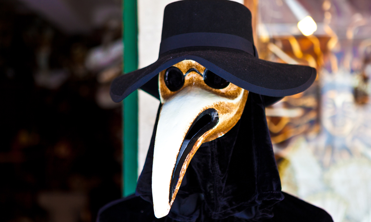 A Venetian plague doctor mask. Photo: Thomas Leplus / flickr CC BY-NC-SA 2.0