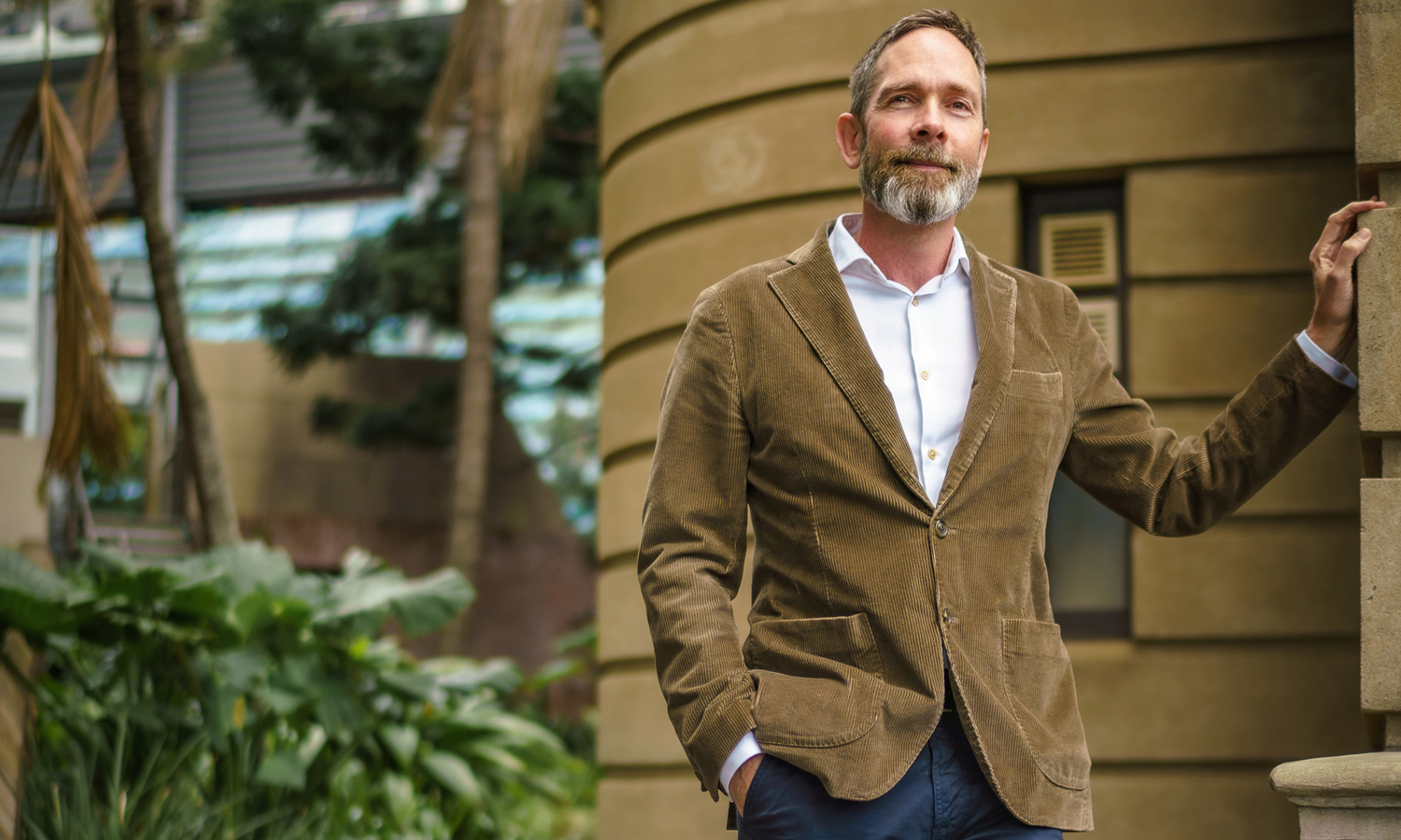 Author Andrew Sneddon : photo by Walter Kennard