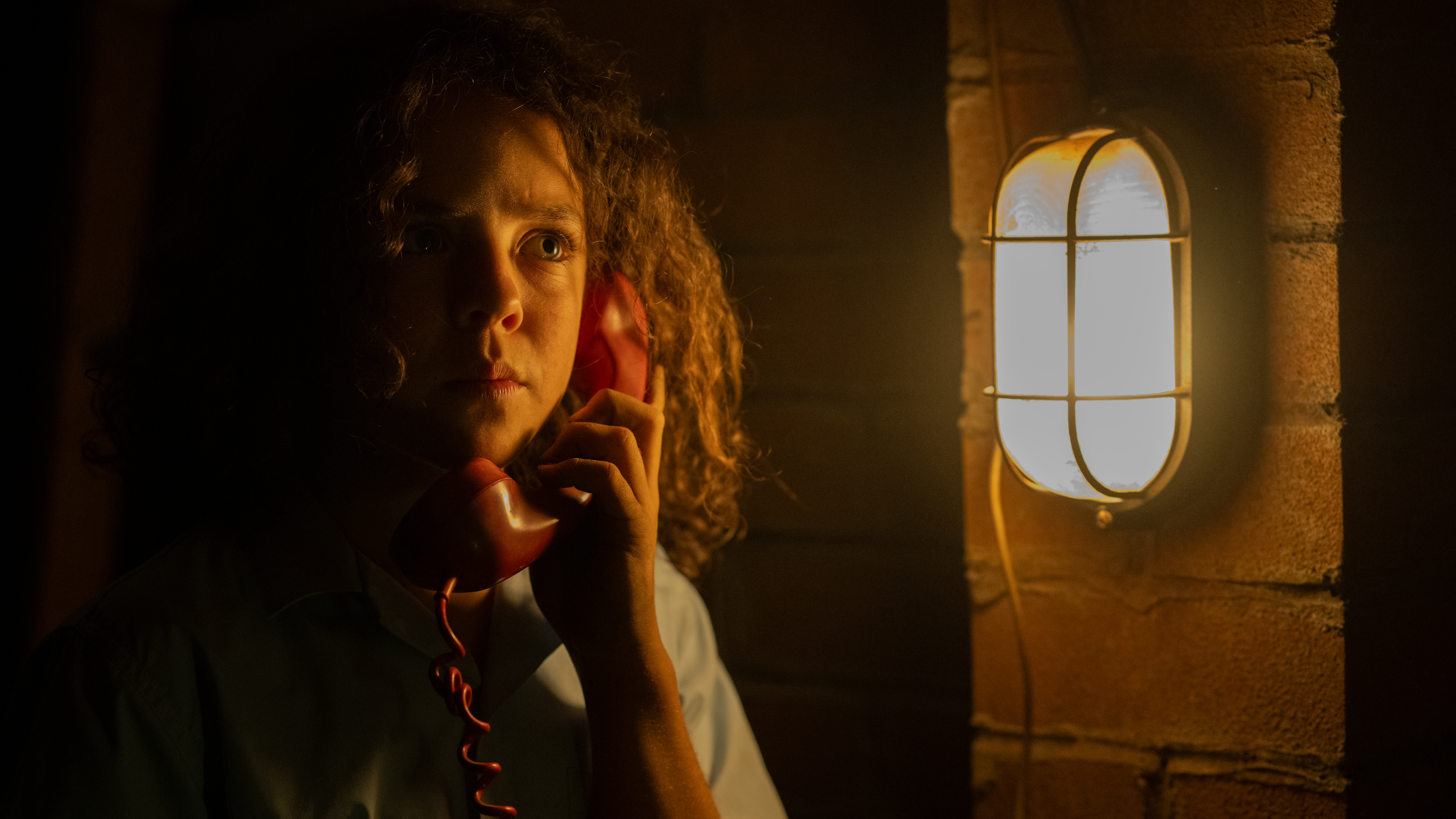 Felix Cameron as Eli Bell in Boy Swallows Universe S1. Cr. Courtesy of Netflix © 2023