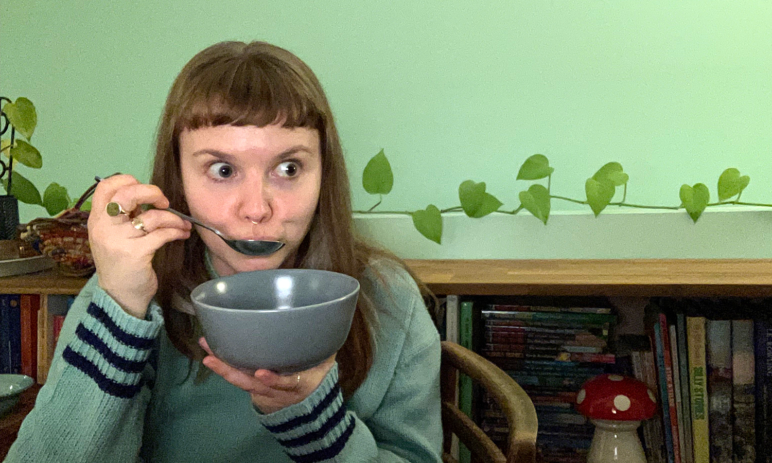 Thumbnail for What would happen if you answered a dead man’s phone?