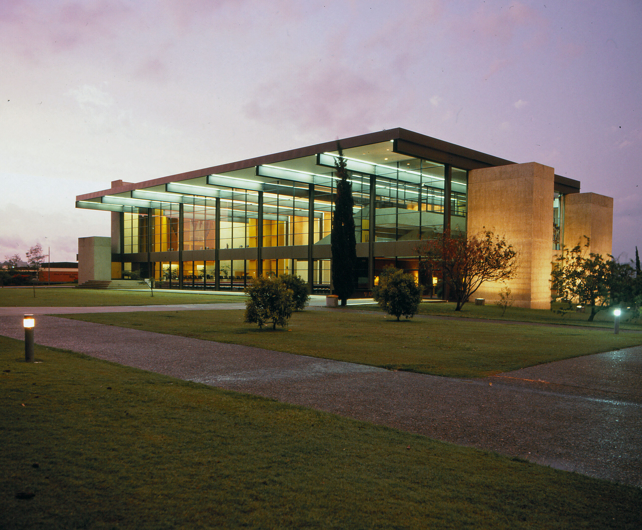 Thumbnail for How one building became UQ’s Mayne event for 50 years