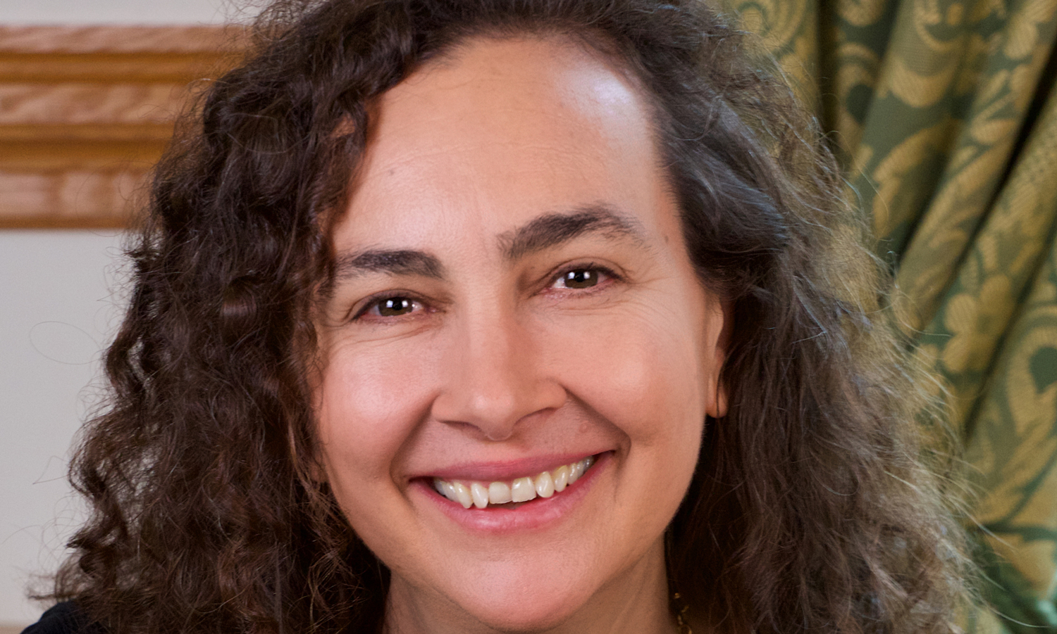 Author Sarah Ogilvie: photo by Robert Taylor