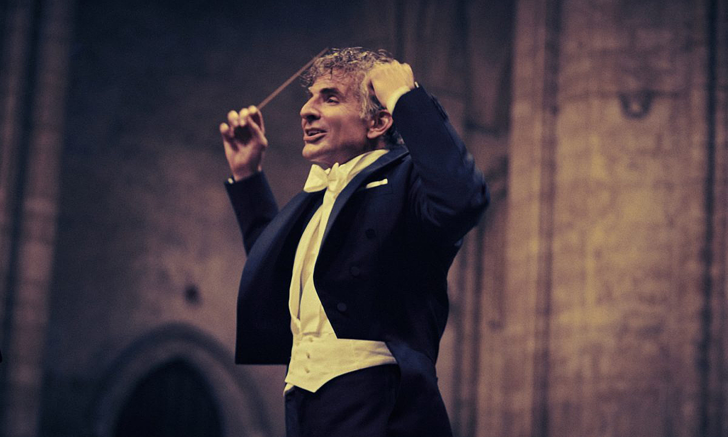 Bradley Cooper as Leonard Bernstein in the Oscar-nominated 'Maestro'. Photo: Netflix
