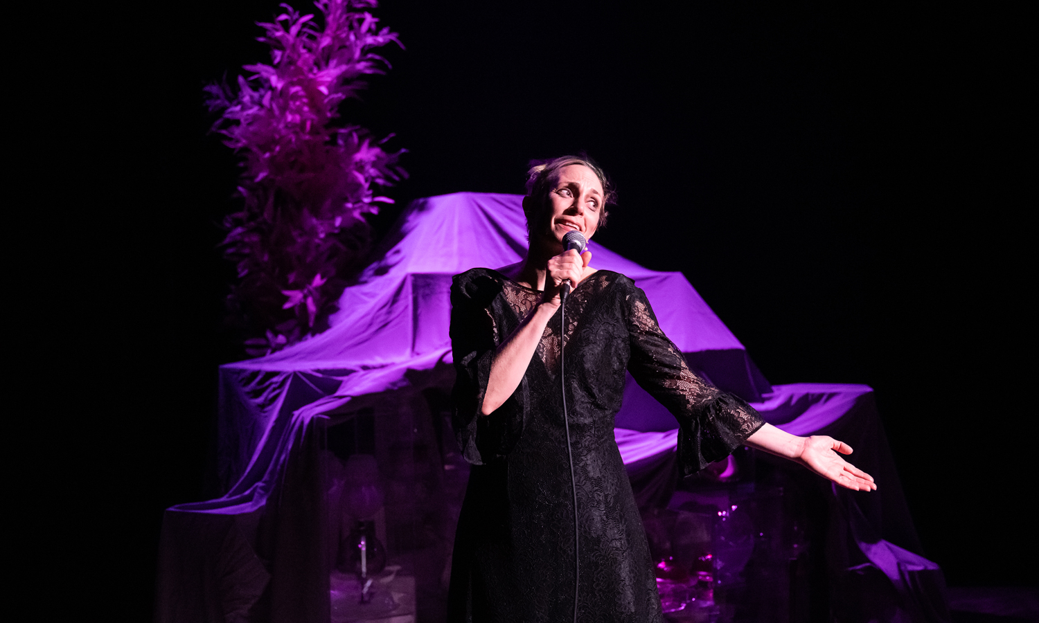 Thumbnail for Adelaide Festival review: I Hide in Bathrooms