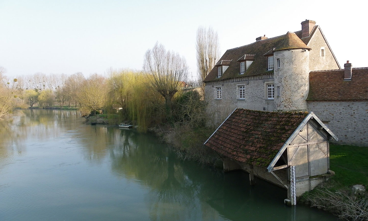 Thumbnail for Poem: Evening Stroll by the Canal