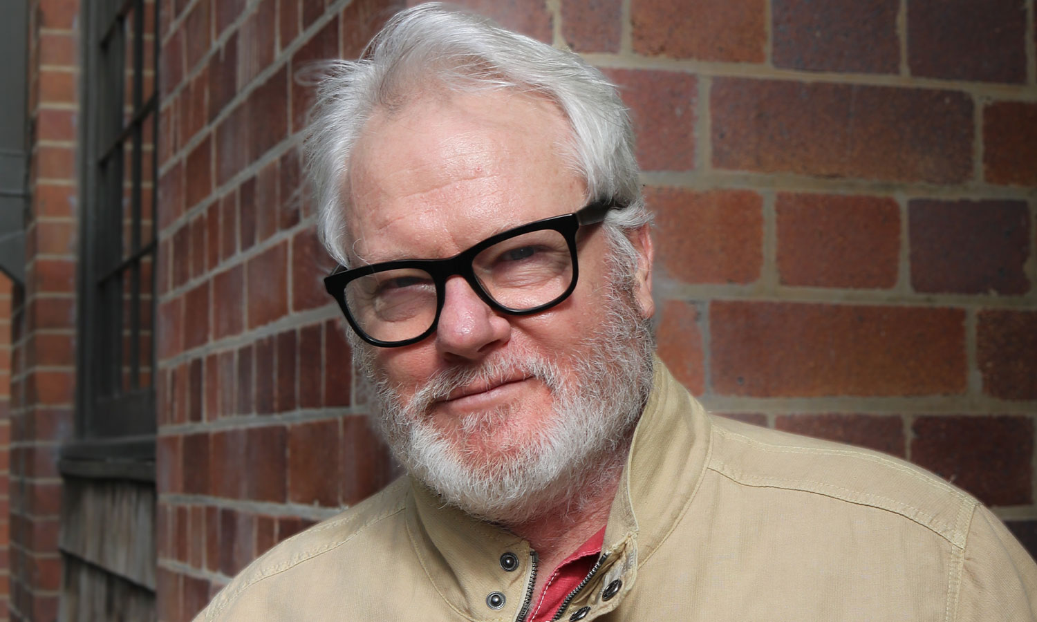 The multi-talented and hilarious William McInnes is one of the guests at this year's Byron Writers Festival.