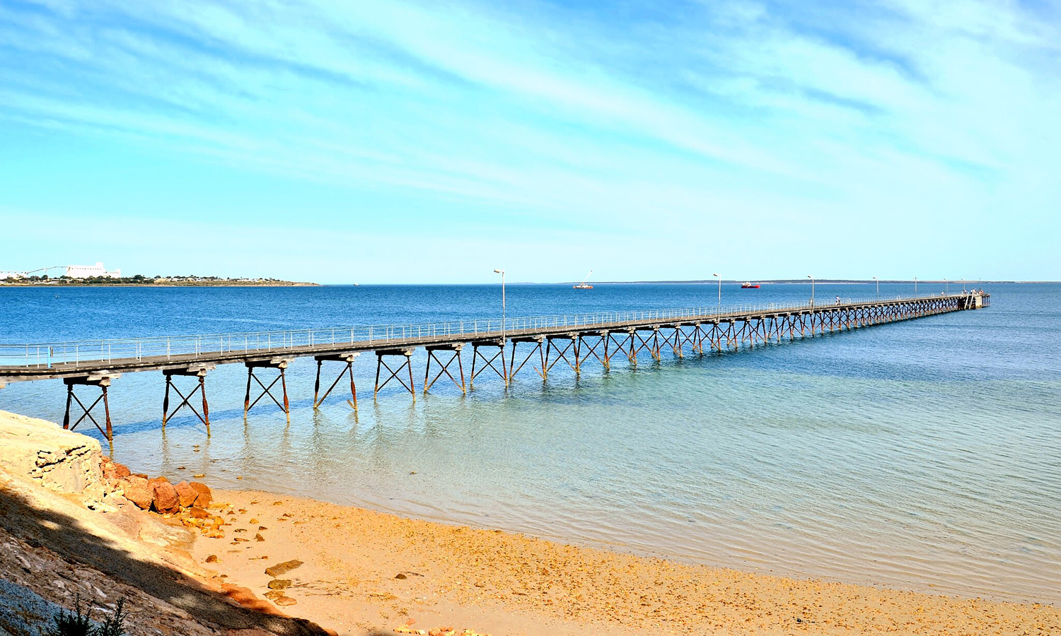 Ceduna Jetty. Photo: Bahnfrend / Wikimedia Commons